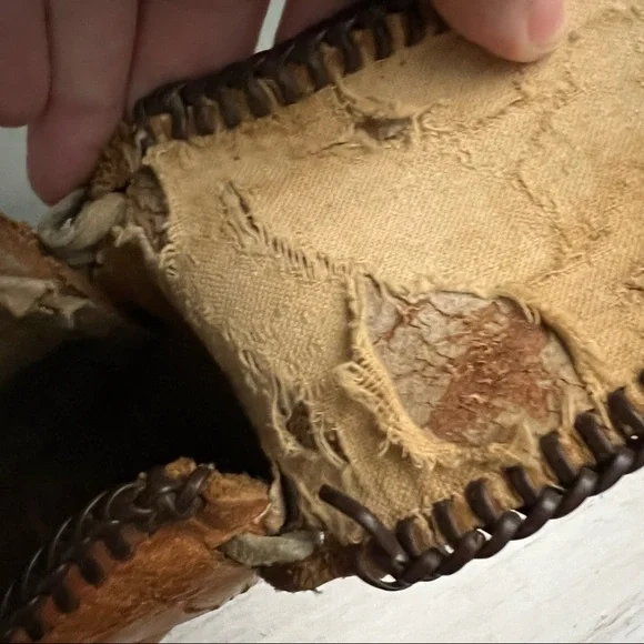 Vintage 70s 80s Hand Tooled Buckstitched Leather Shoulder Saddle Bag - Picture 14 of 16